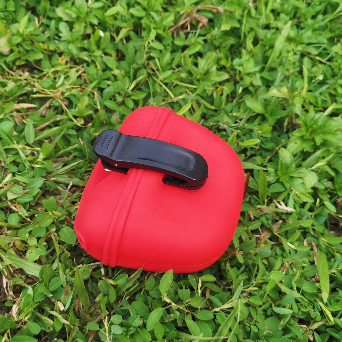 Silicone Dog Treat Pouch with Waist Clip - Image 6