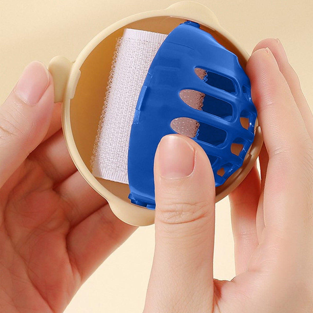 Reusable Pet Hair Catcher Laundry Ball for Washing Machines - Image 4