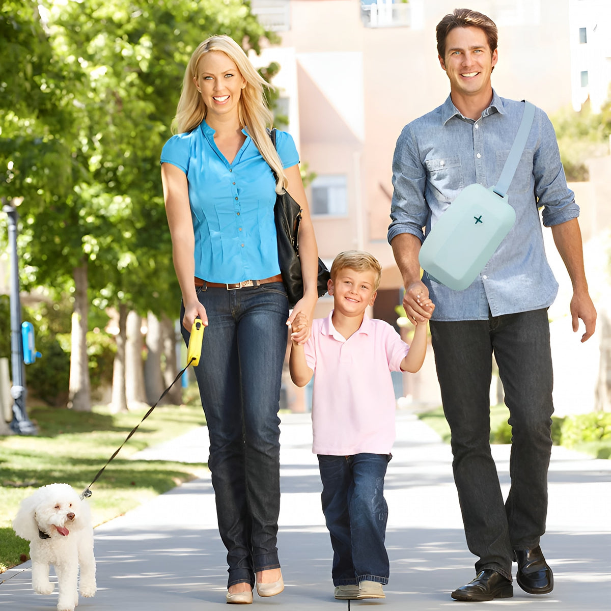 Silicone Dog Treat Pouch with Cross-Body Strap and Built-In Poop Bag Dispenser - Image 5